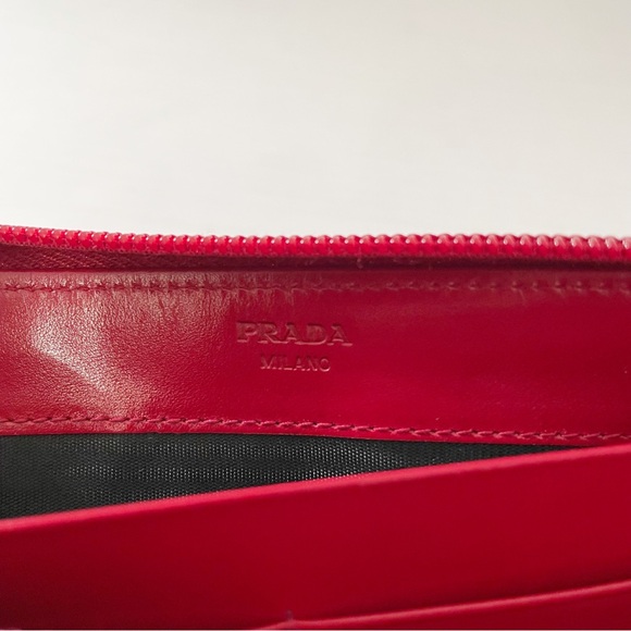 Prada 90s red Tessuto nylon leather buckle detail long zip wallet rare - Picture 8 of 11